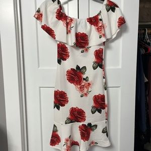 Floral fitted dress white with red flowers